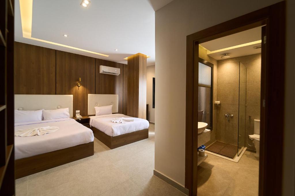 Deluxe Twin Room